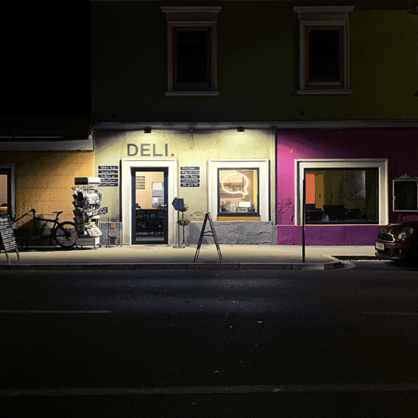 Deli.